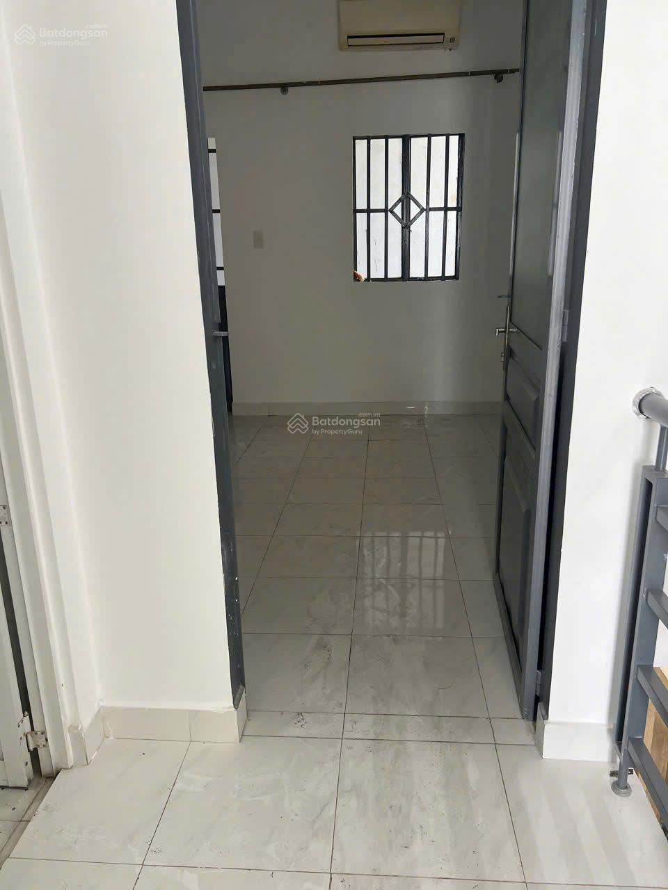 Bán nhà mặt đường số , 1 lầu , 2 phòng ngủ , 2wc , ô tô thông thoáng . H- Đông Bán nhà mặt đường số , 1 lầu , 2 phòng ngủ , 2wc , ô tô thông thoáng . H- Đông