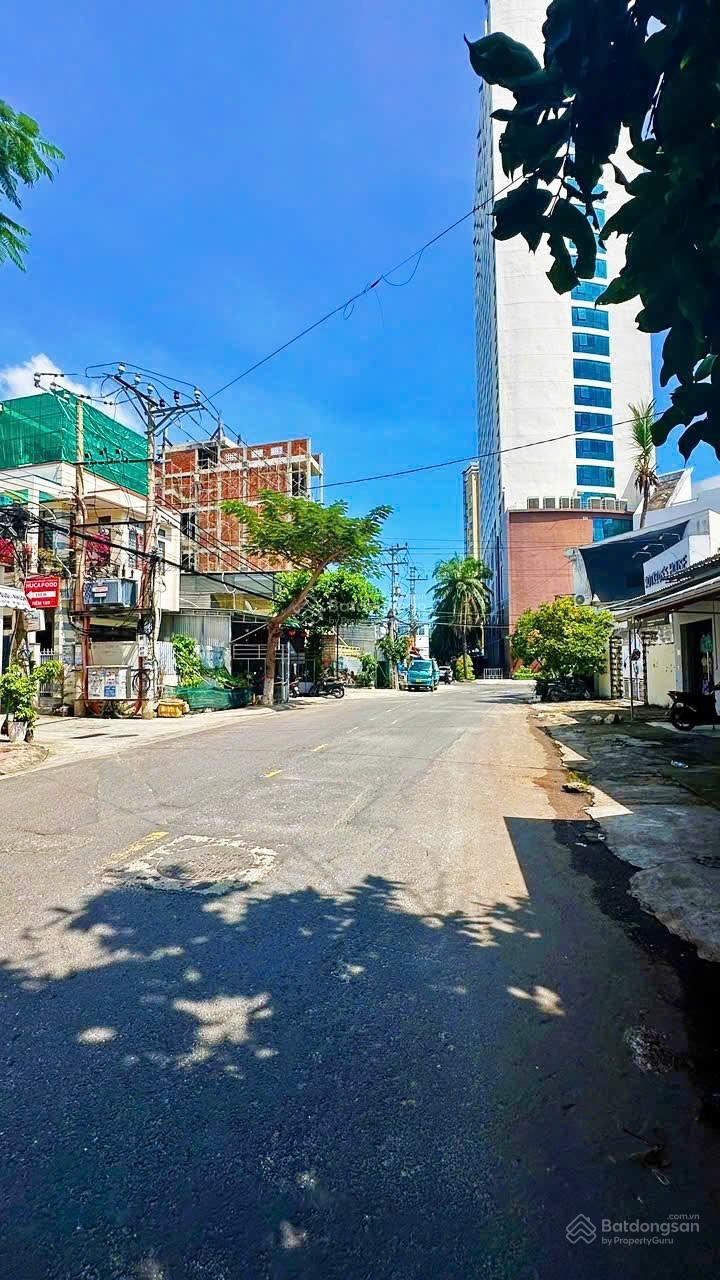 2 mặt tiền Dương Hiến Quyền, ngang gần 6,8m * Giáp Mường Thanh Ba Làng * Giá: 22,5 tỷ 2 mặt tiền Dương Hiến Quyền, ngang gần 6,8m * Giáp Mường Thanh Ba Làng * Giá: 22,5 tỷ