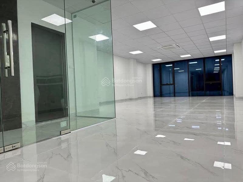 Bán gấp tòa nhà văn phòng Vạn Phúc, 7 tầng, thang máy, có hầm, DT 85m2 - MT: 8,5m