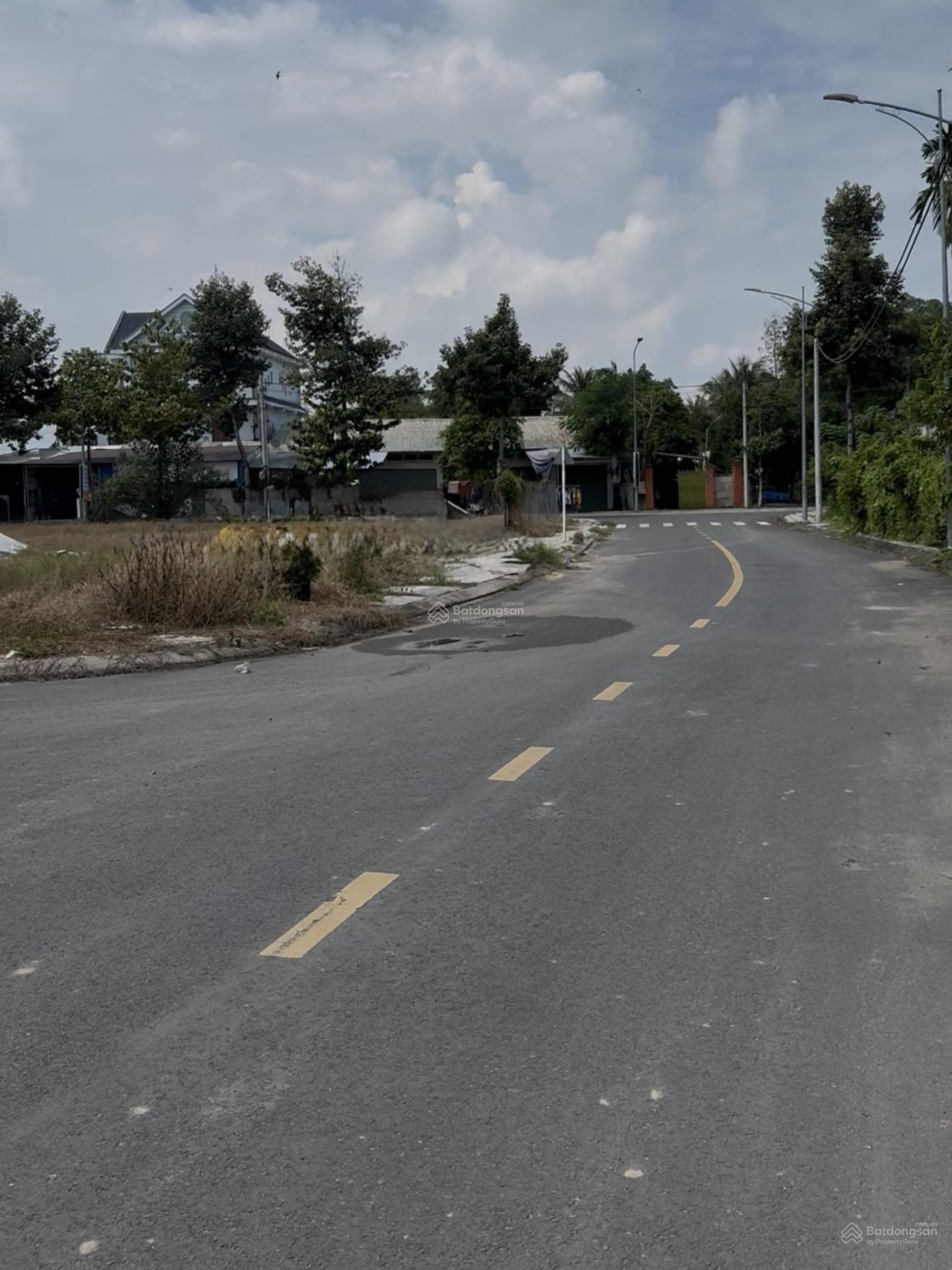 Bán đất ngay Đường Bờ Bao Sông Sài Gòn,DT 1000m2-Giá Bán 28tỷ-Lh 0389 979 ***