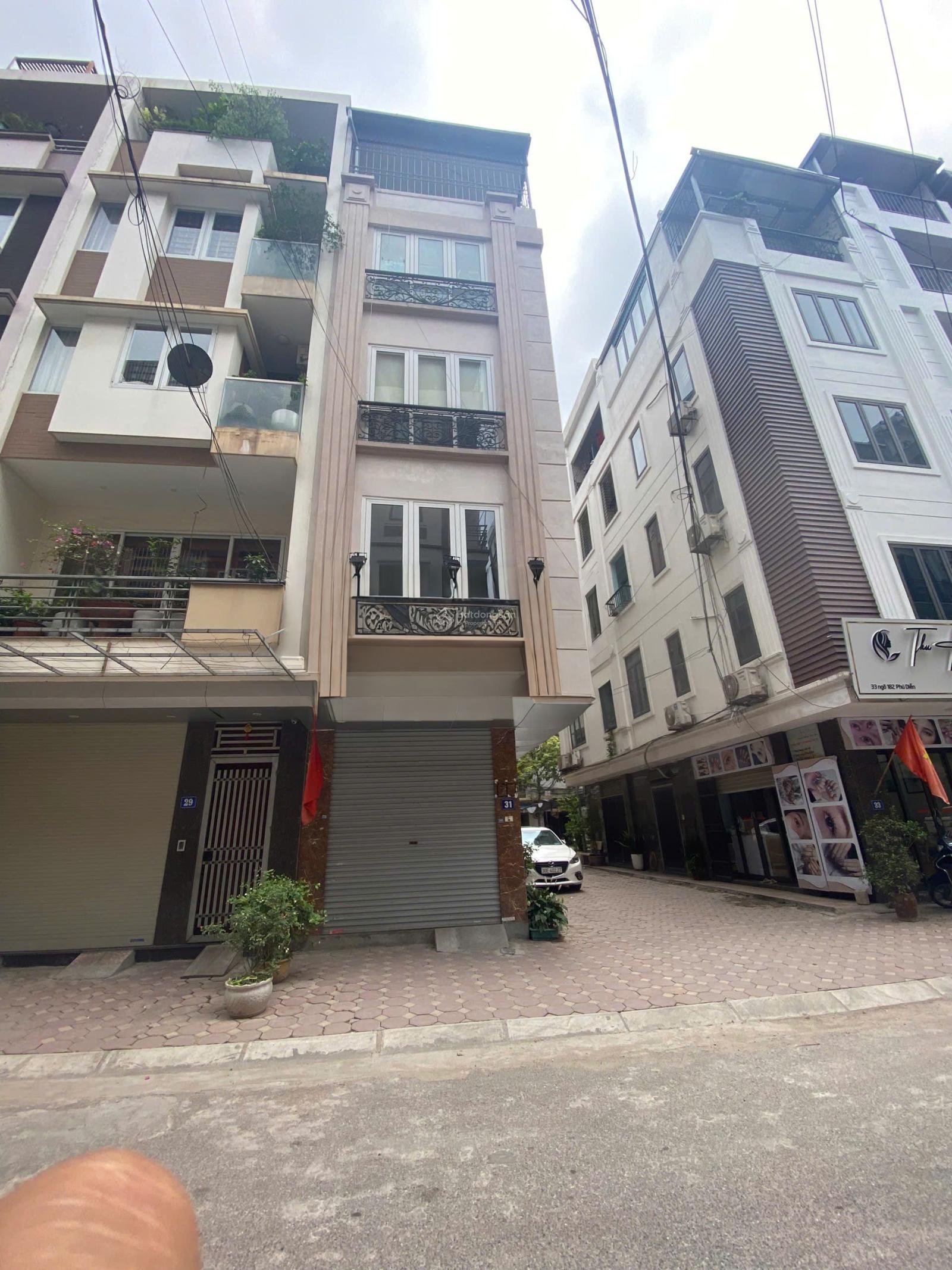 Cho thuê nhà Phú Diễn DT 60 m x 5 tầng mặt tiền 4m , thông sàn, điều hòa nóng lạnh lô góc nhà đẹp