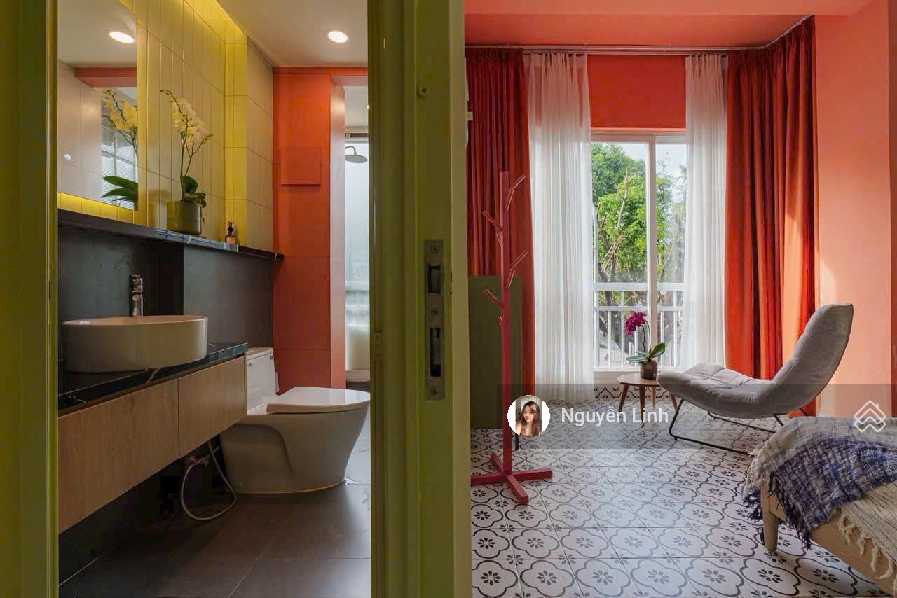 Căn hộ Vintage - 1 phòng ngủ - Phòng khách - Balcony view thành phố - Ngay Hồ Con Rùa