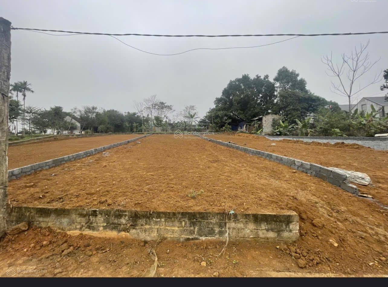 Cần chuyển nhượng lô đất với DT 262m2 trong đó có 75 TC tại Yên Bài (Vân Hoà cũ)