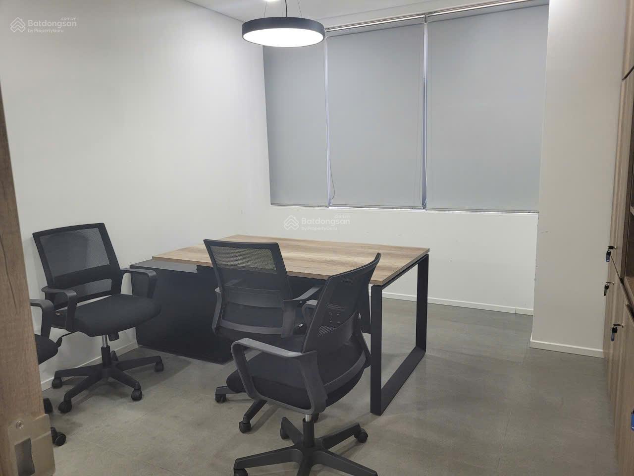 CĐT cho thuê Diamond Lê Văn Lương 200m2 có cắt 80m2, 100m2, 150m2 có thể lấy nội thất làm việc