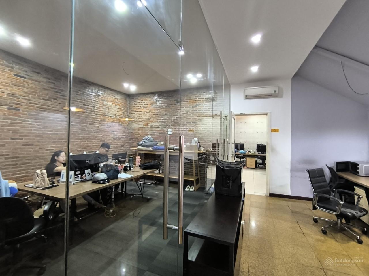 Cho thuê nhà nguyên căn MT Tiền Giang, Phường 2. DT: 7x25m. Hầm - trệt - 3 lầu. Sẵn máy lạnh Cho thuê nhà nguyên căn MT Tiền Giang, Phường 2. DT: 7x25m. Hầm - trệt - 3 lầu. Sẵn máy lạnh