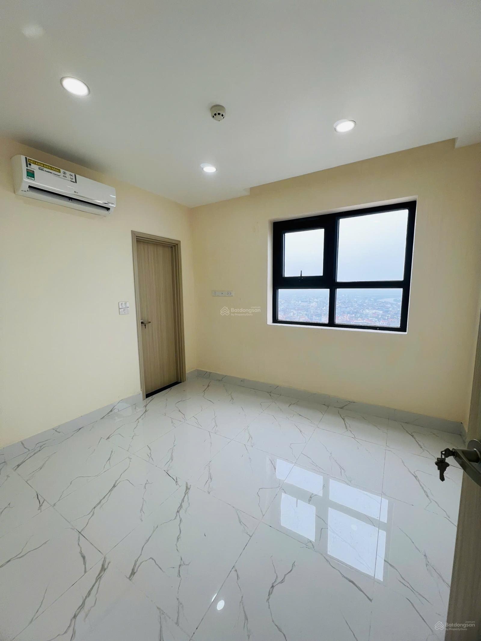 Bán góc 2 mặt thoáng tầng trung view vườn hoa giá chỉ 7xx triệu. Chung cư Hoàng Huy Đổng Quốc Bình