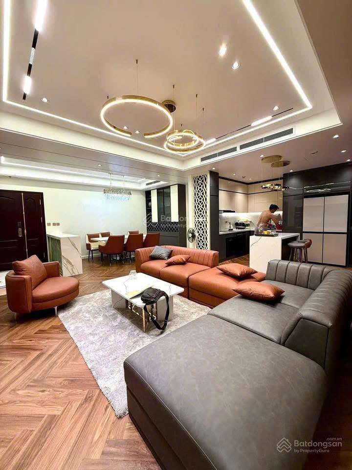 Nhà em bán lại căn hộ 2PN 75m2 giá hơn 5 tỷ tòa CT1 Thành Phố Giao Lưu view hồ. LH 0888 486 ***