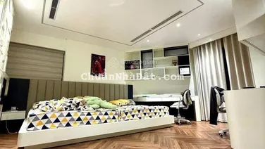 Nhà em bán lại căn hộ 2PN 75m2 giá hơn 5 tỷ tòa CT1 Thành Phố Giao Lưu view hồ. LH 0888 486 ***