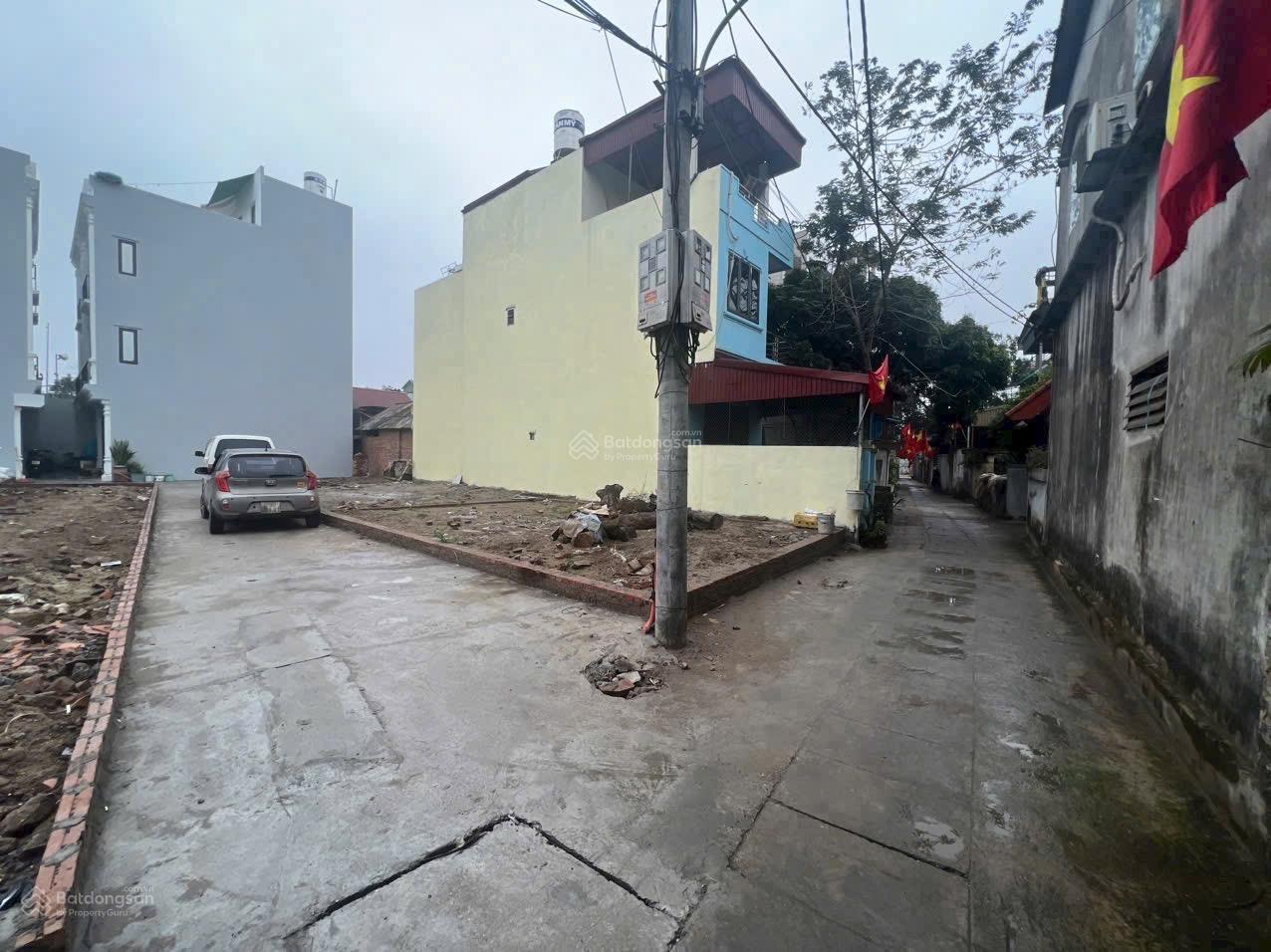 Bán đất mảnh nhỏ xinh. DT: 45m2. Địa chỉ: Thôn Mai Hiên, xã Đông Anh (xã Mai Lâm cũ). Rộng: 7.56m