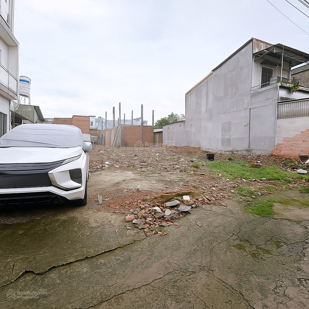 98m2 - chỉ 2 tỷ 750 - ngay chợ Phúc Hải (Tân Phong - Tân Triều), 2 sẹc Nguyễn Ái Quốc, xe hơi