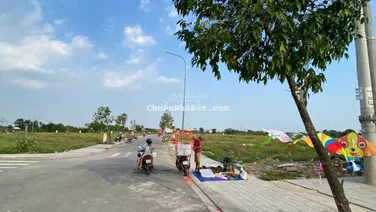 Bán lô mặt đường 11m, sổ hồng riêng cầm tay, tọa lạc mặt tiền TL15 ngay vòng xoay VĐ3 giáp Hóc Môn