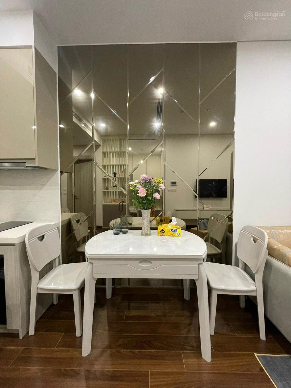 Bán gấp căn 1N + 43m2, 3 tỷ 350, view bể bơi, full nội thất tại tòa S3, Smart City