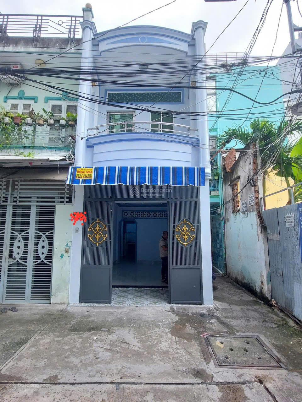 Bán gấp nhà 2 mặt tiền hẻm xe hơi 8m đường Hòa Bình  Quận 11