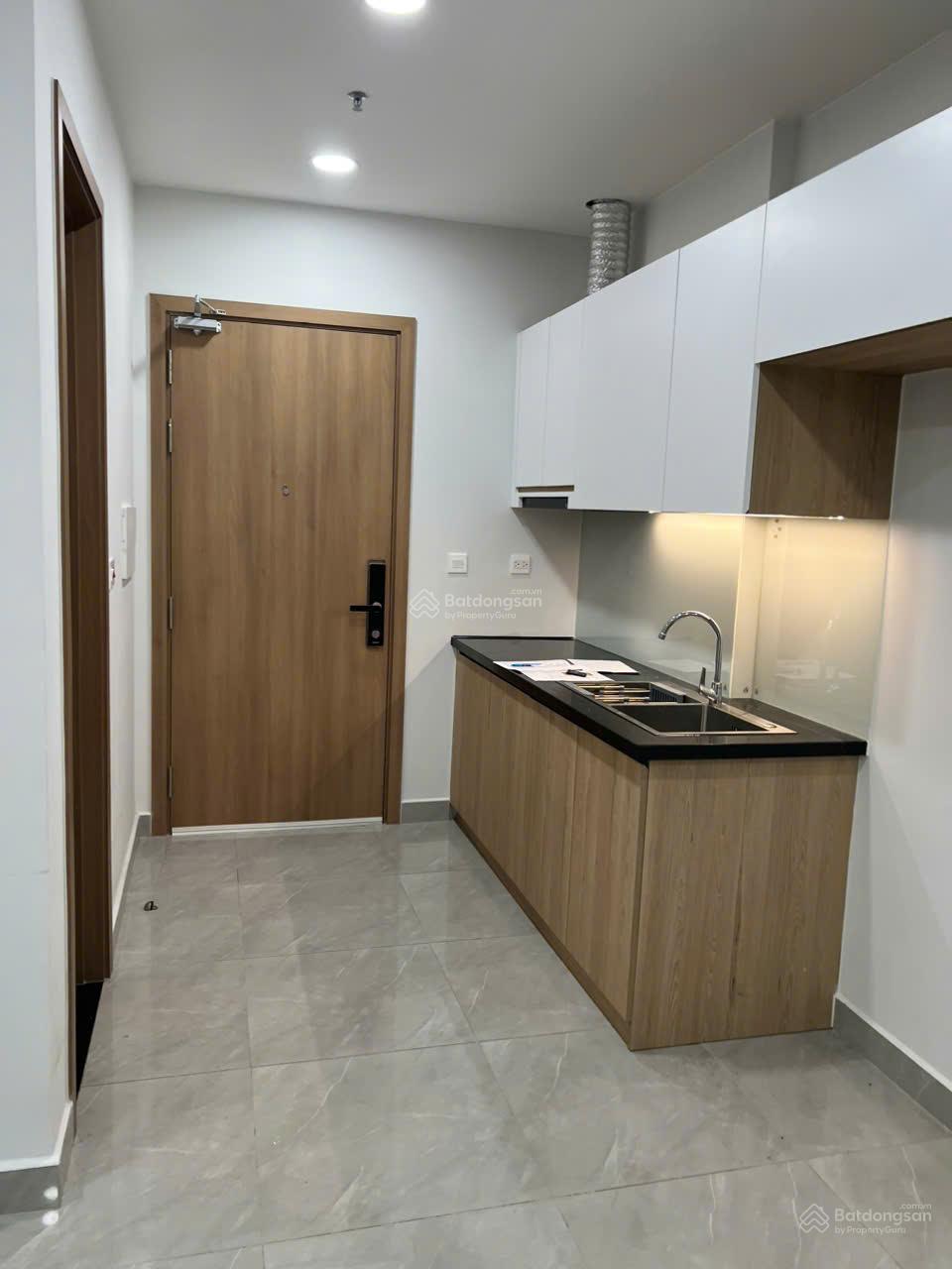 Bán gấp căn studio căn hộ Legacy giá 990 triệu bao hết phí, LH: 0376 721 ***