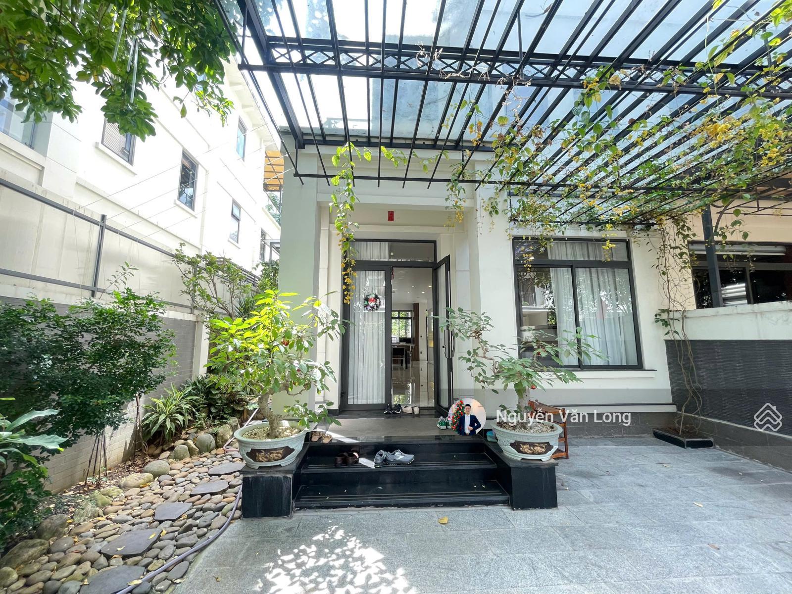 Hot - Biệt thự hồ full nội thất sẵn vào ở diện tích 8x22m cho thuê 45 triệu thương lượng