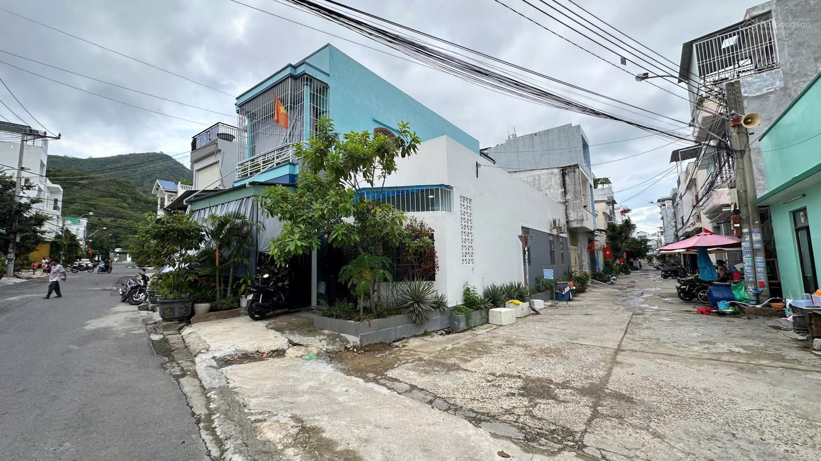 Bán nhà góc 2 mặt tiền đường nhựa - Vĩnh Hoà(cũ) Bắc Nha Trang