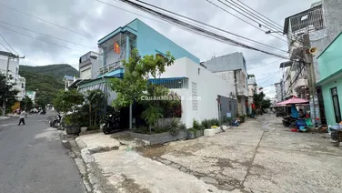 Bán nhà góc 2 mặt tiền đường nhựa - Vĩnh Hoà(cũ) Bắc Nha Trang