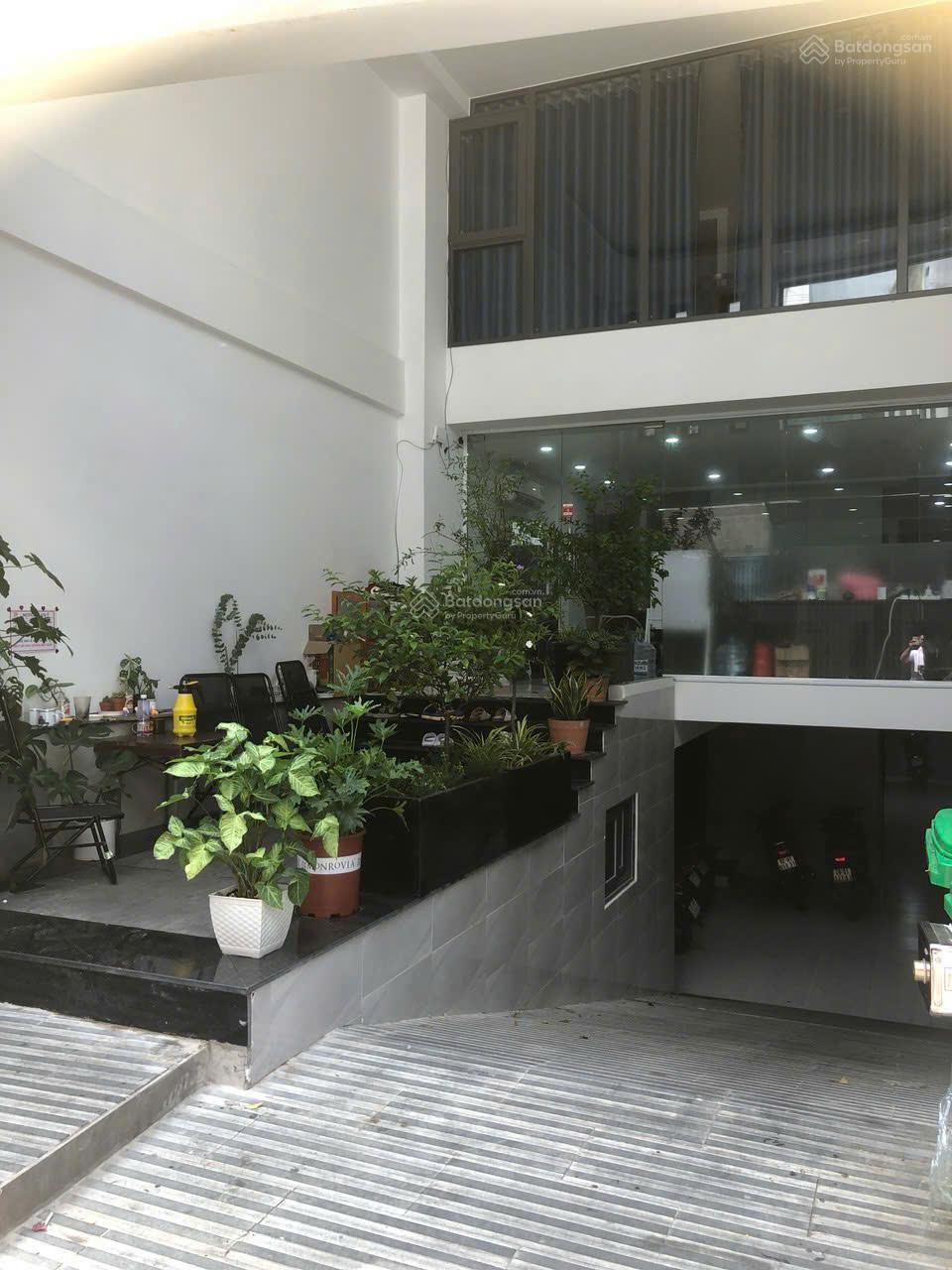 Kẹt tiền Bán Nhà Mặt Tiền khu VIP Bàu Cát, Tân Bình ngang lớn cực hiếm 6mx27,6m, CN đủ, giá 23,5 Tỷ