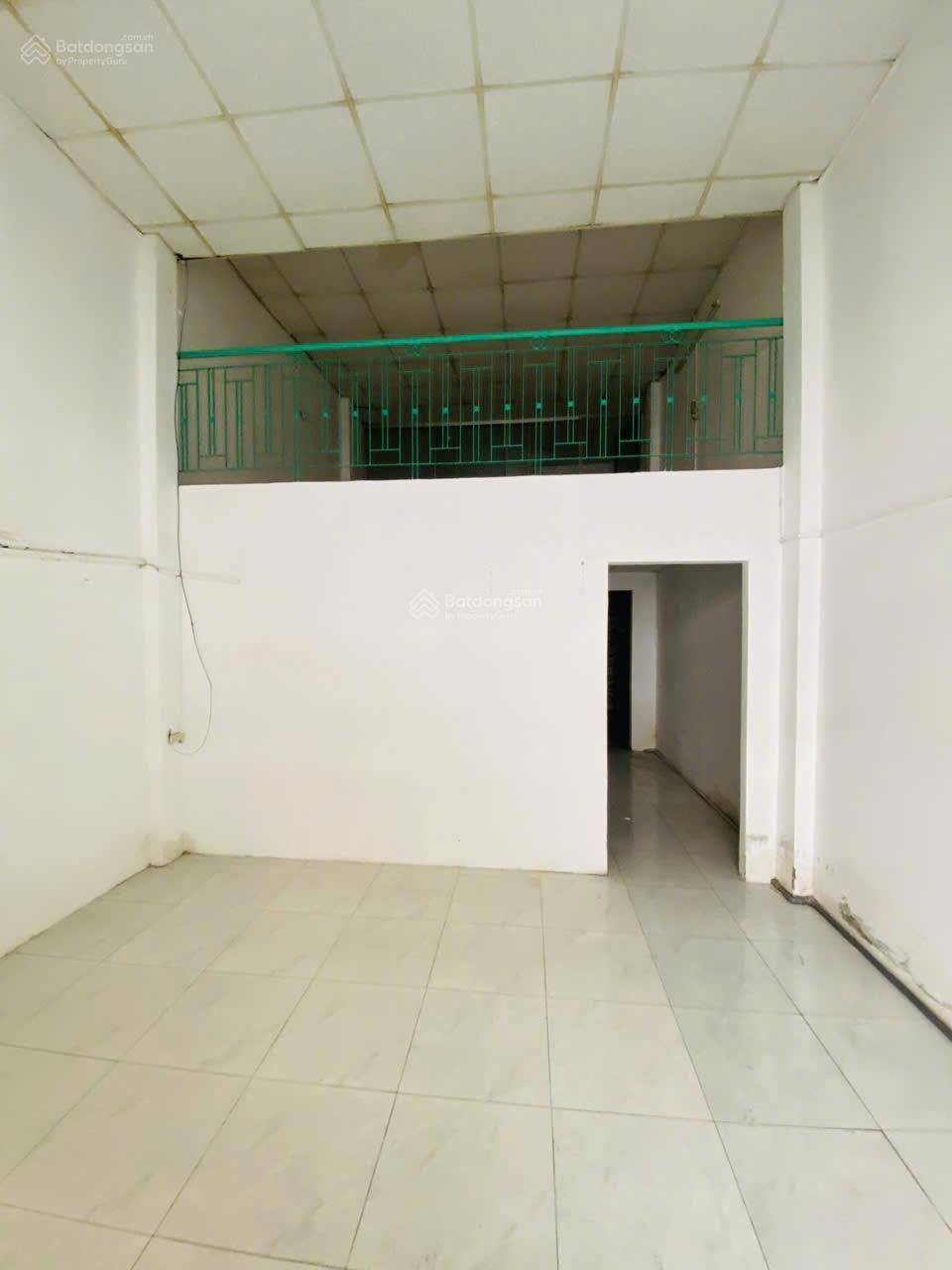 Giảm sâu 600tr! Nhà C4 cũ xây lại ngay Trường Chinh P.12 Tân Bình ngang lớn 4m3 55m2 HXH - 6.1 tỷ Giảm sâu 600tr! Nhà C4 cũ xây lại ngay Trường Chinh P.12 Tân Bình ngang lớn 4m3 55m2 HXH - 6.1 tỷ