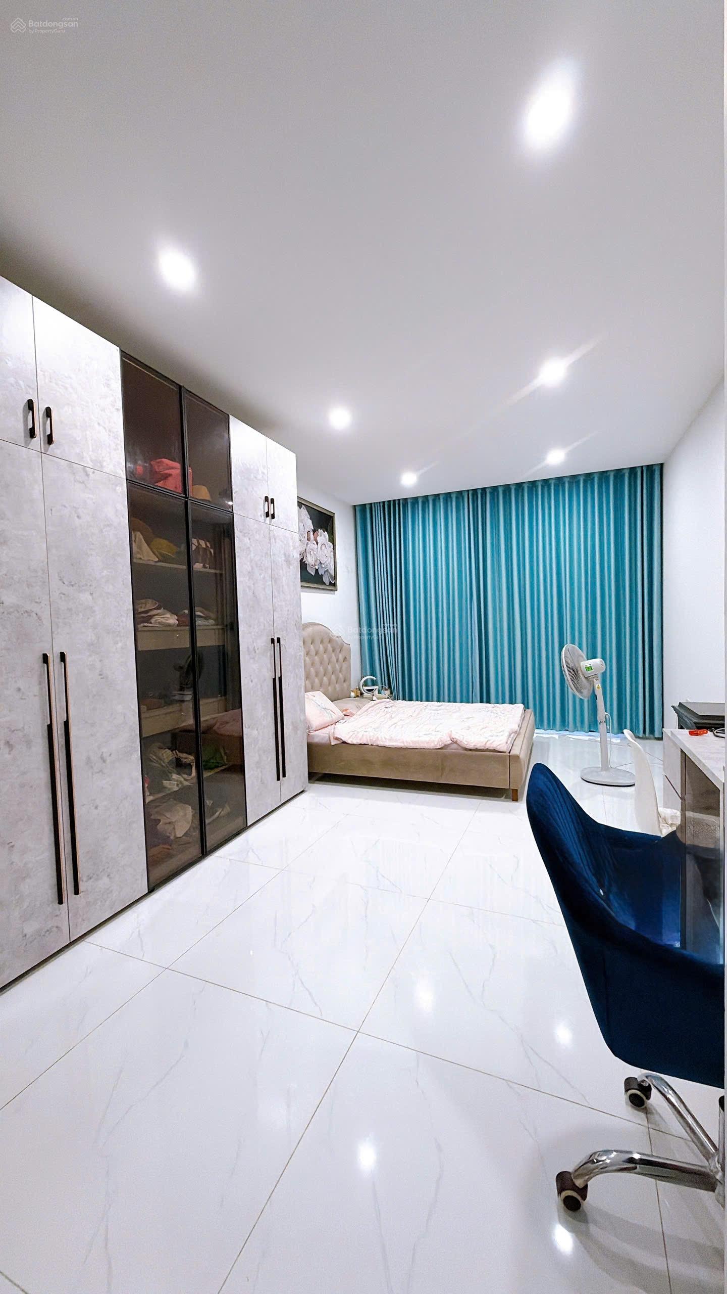 BÁN NHÀ HẺM 49 KHÁNH HỘI MỚI 3 PHÒNG NGỦ NHÀ 4 TẦNG