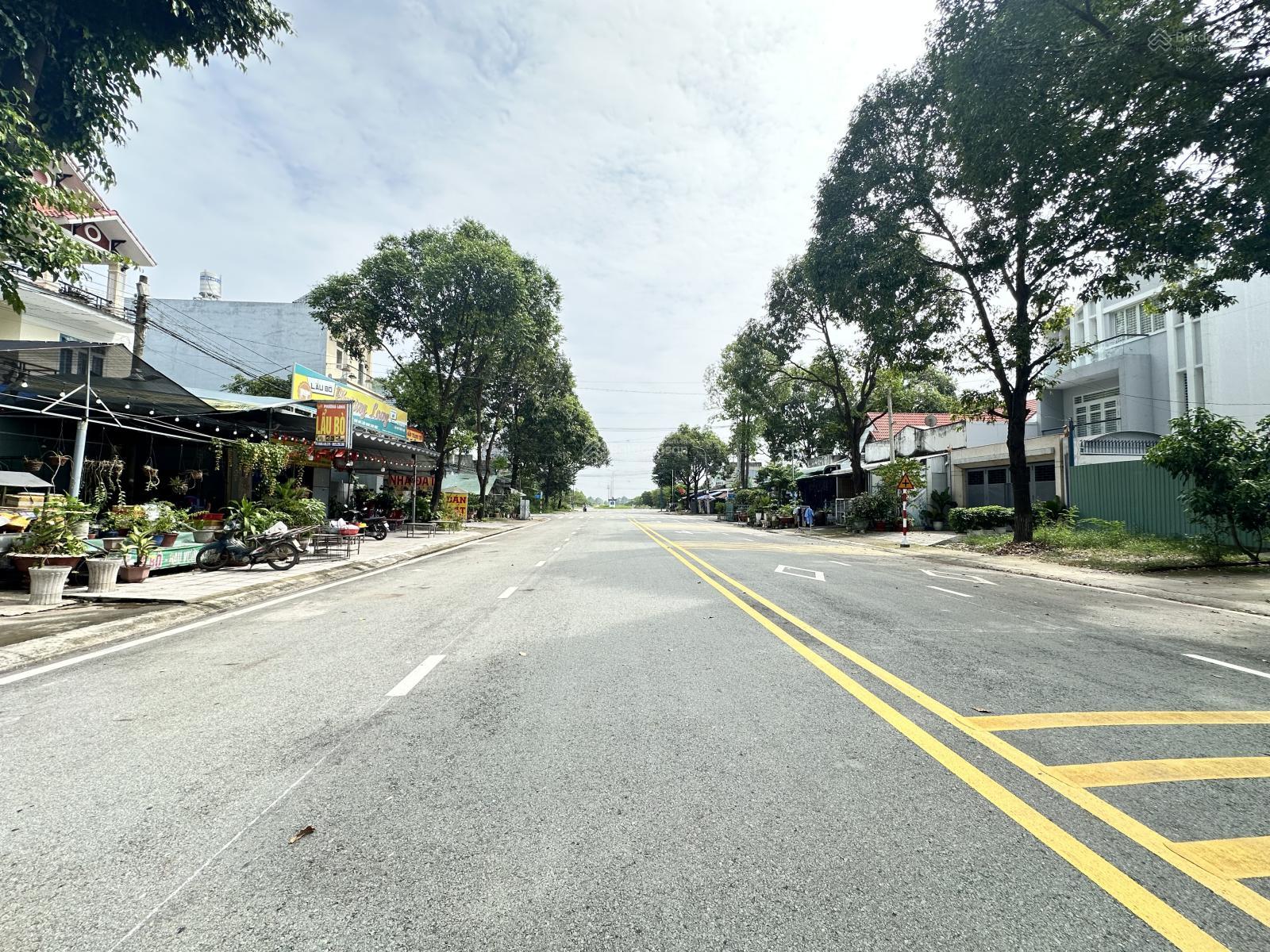 Siêu phẩm đường Phạm Hùng nhựa 15m via hè 7,5m siêu đẹp gần siêu thị Aeon, trường đại học, KCN VSIP Siêu phẩm đường Phạm Hùng nhựa 15m via hè 7,5m siêu đẹp gần siêu thị Aeon, trường đại học, KCN VSIP