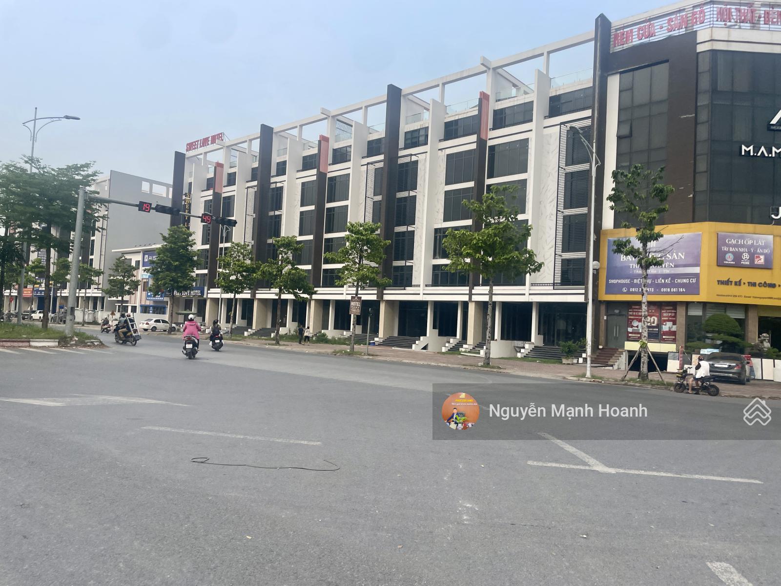 Bán nhà liền kề Thanh Hà 100m2, 5 tầng, chỉ nhỉnh 14 tỷ nhận nhà ngay, đường lớn, kinh doanh đỉnh