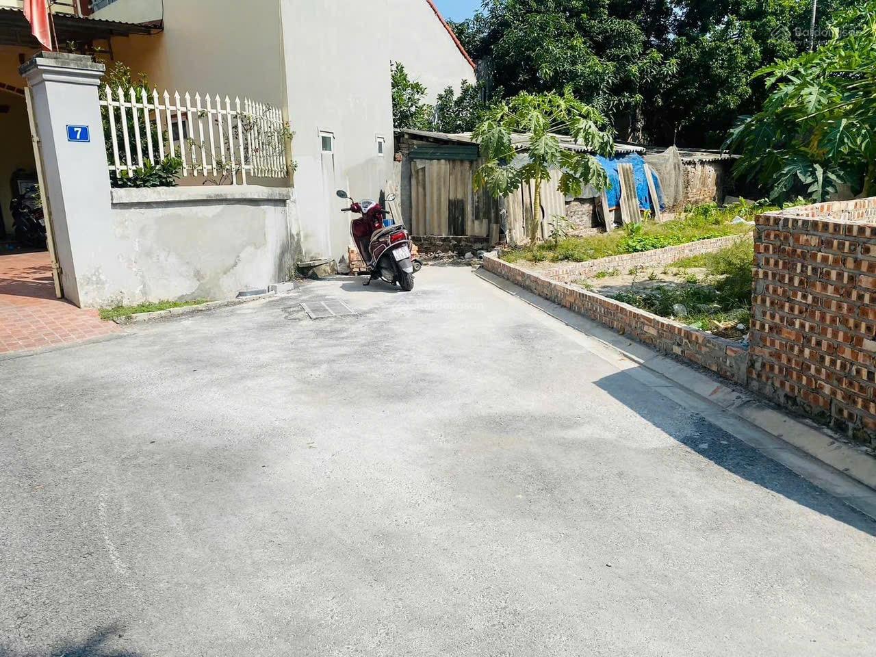 Bán đất 61m2 Đa Tốn Gia Lâm, giá chỉ 4 tỷ 550tr