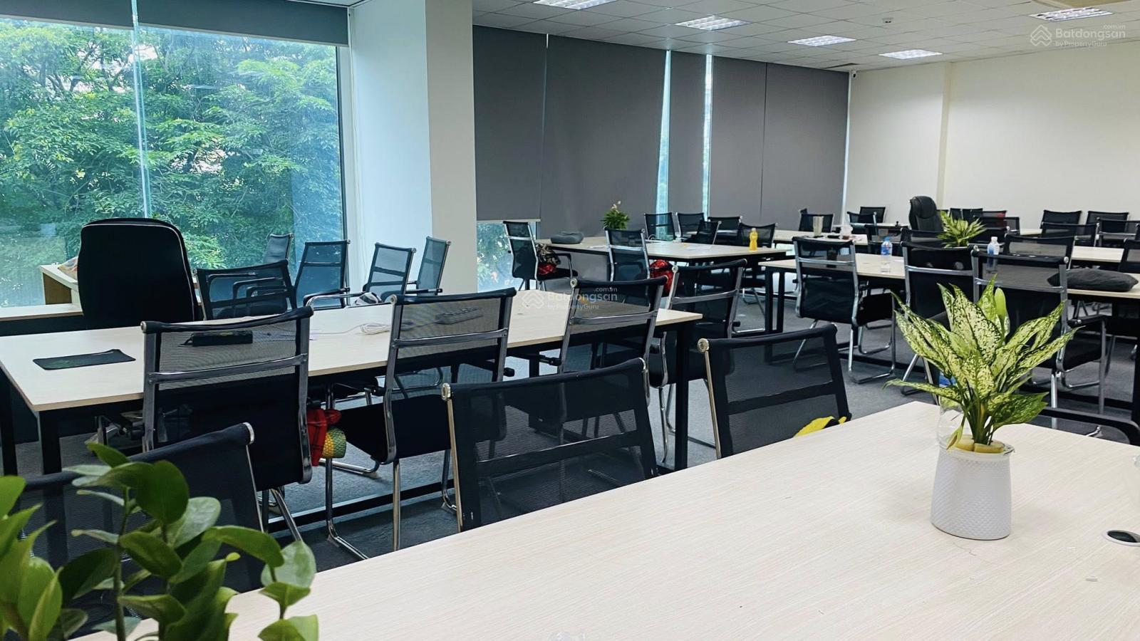 Cho thuê văn phòng 100m2 Ngoại Giao Đoàn | nội thất đẹp giảm giá, vào ngay