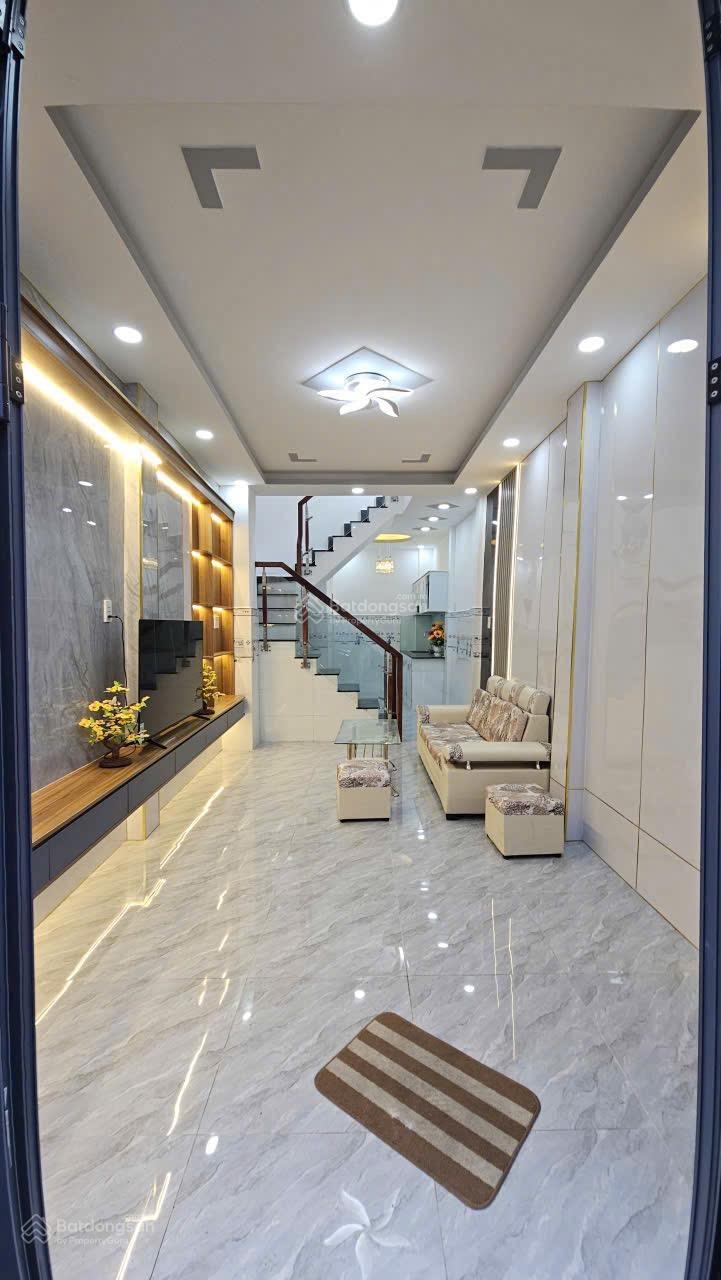 Bán nhà đẹp 2 tầng, hẻm thẳng gần mặt tiền Bùi Minh Trực P5. Q8