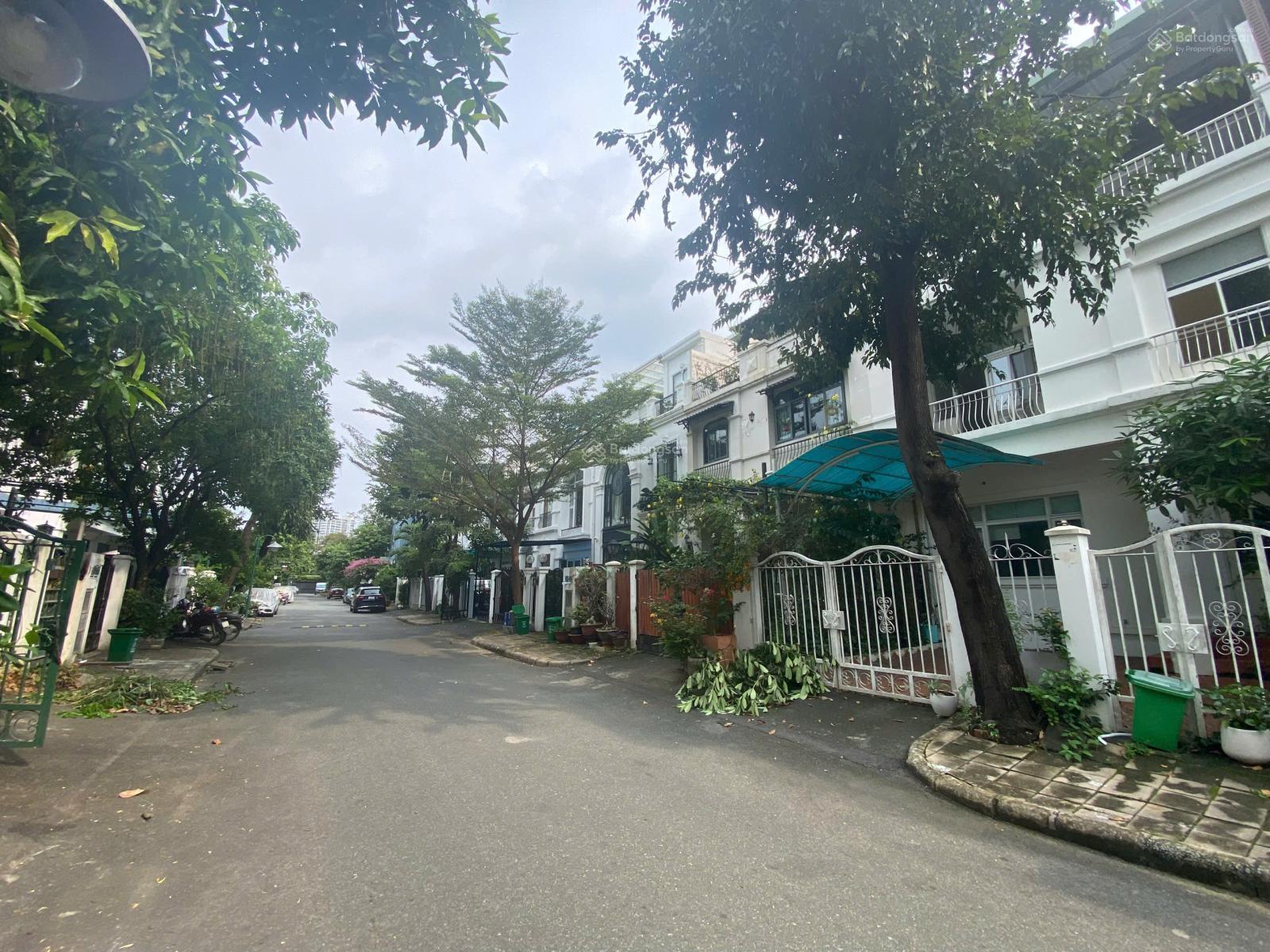 Cho thuê nhà riêng 4PN, 3WC, 126m2 - Phú Mỹ Hưng. Giá: 35 triệu. Phù Hợp Ở - Làm Văn Phòng. Em Luân