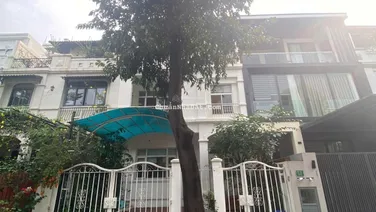 Cho thuê nhà riêng 4PN, 3WC, 126m2 - Phú Mỹ Hưng. Giá: 35 triệu. Phù Hợp Ở - Làm Văn Phòng. Em Luân