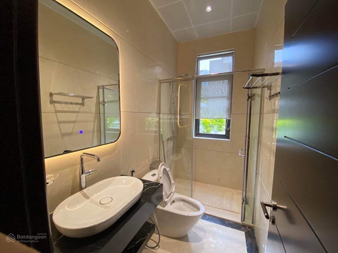 Chính chủ cho thuê biệt thự Starlake Tây Hồ Tây, lô góc, 230m2, 5PN, 4WC giá 75tr/th. LH 0919 863 ***