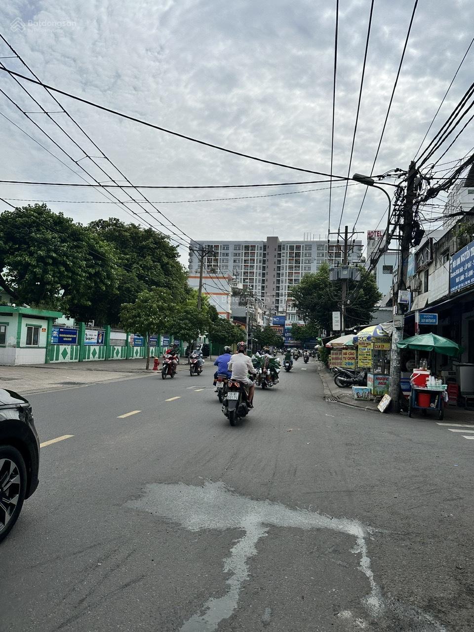 65 tỷ .DT LỚN 290 m2 - NHÀ MT THẠCH LAM Q. TÂN PHÚ . 10.8 X 26.5 M