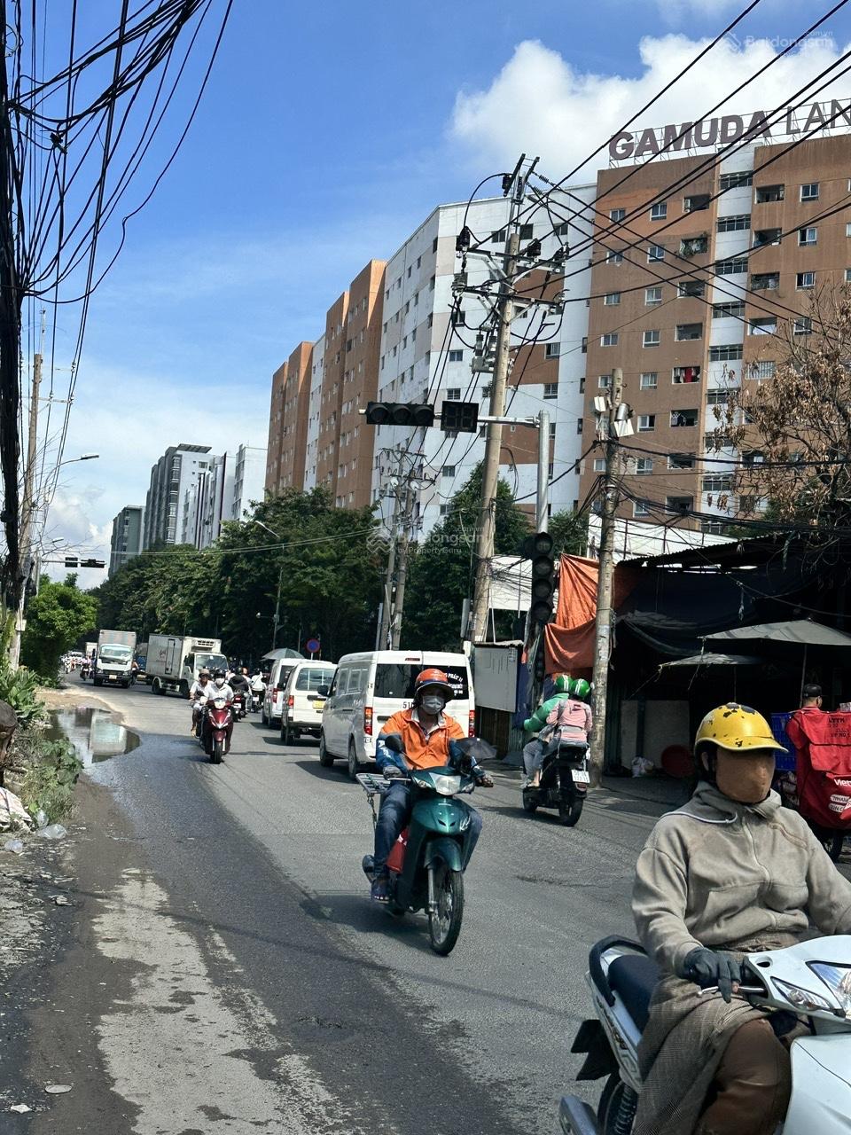 65 tỷ .DT LỚN 290 m2 - NHÀ MT THẠCH LAM Q. TÂN PHÚ . 10.8 X 26.5 M