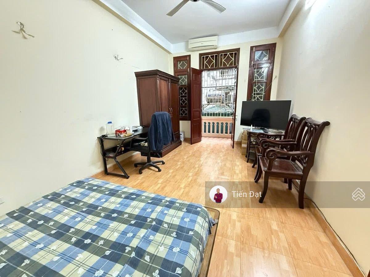 BÁN NHÀ RIÊNG 409 KIM MÃ,GẦN HỒ NGỌC KHÁNH,NHÀ DÂN XÂY,DIỆN TÍCH 63M2 ,2 THOÁNG SÁNG , XEM LÀ MUA.