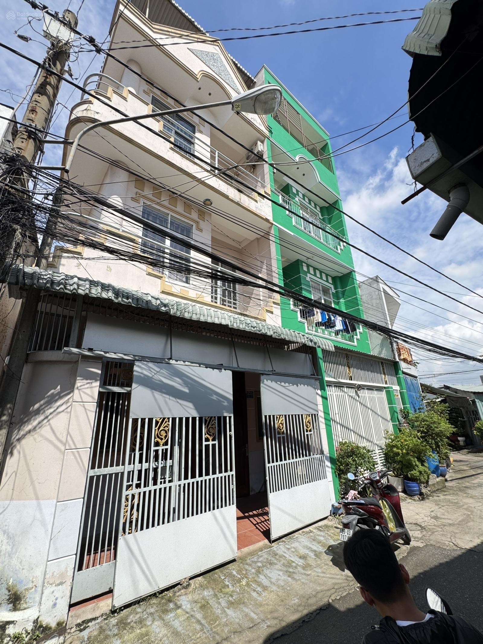 Bán nhà 3 tầng kiên cố ngay Nguyễn Trãi, sát Lotte - nhà hoàn công đủ - 3 tỷ 8 hẻm oto thông