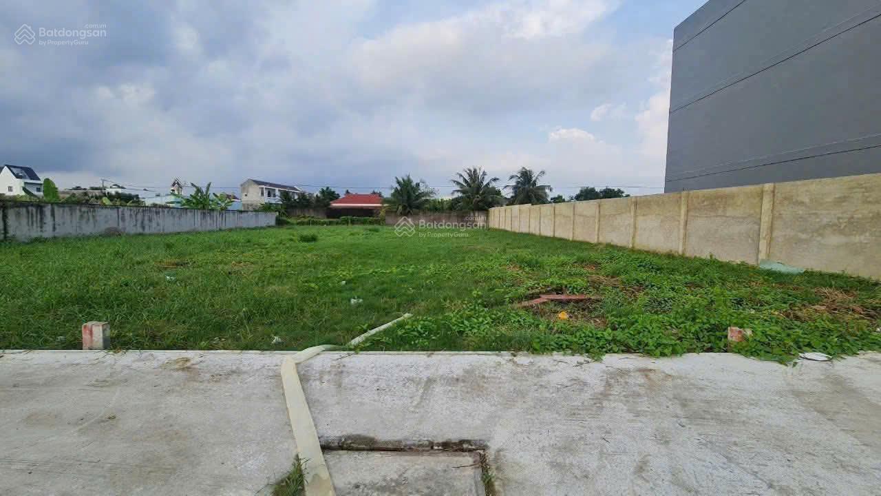 Chính chủ gửi 310m2 đất thổ cư, đường xe hơi, cách đường lớn chỉ 150m, kết nối TPHCM 25 phút