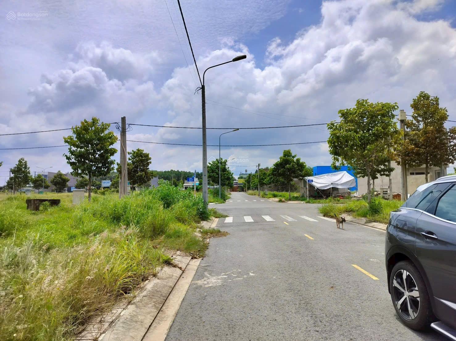 Chính chủ gửi bán lô đất thuộc khu nhà ở Hội Nghĩa DT 100m2 SHR cách KCN vsip 3 chỉ 2p di chuyển