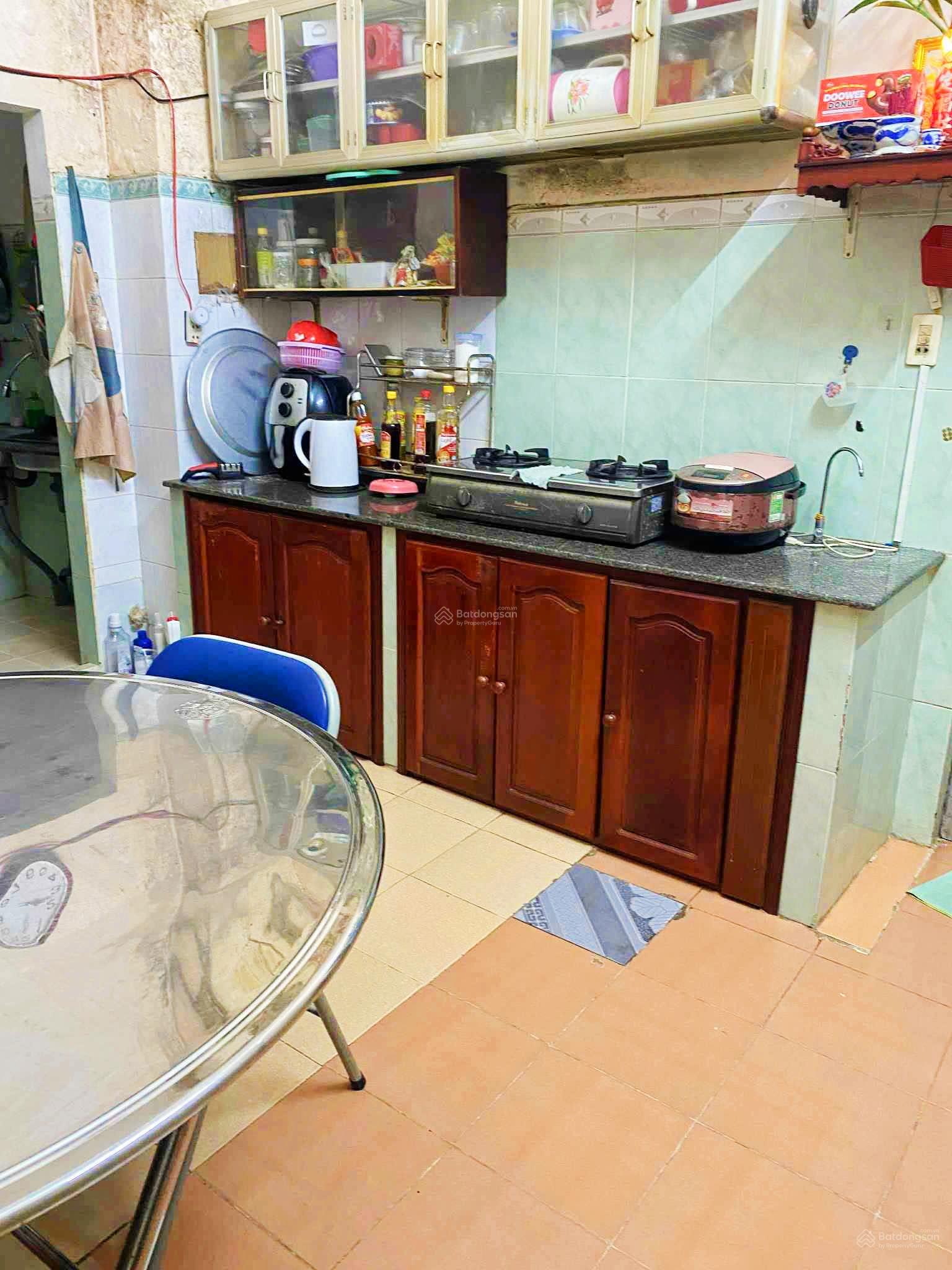 Nhà 2 tầng hẻm, Nguyễn Thiện Thuật, phố Tây * ra biển Trần Phú: 550m. Giá: 7,5 tỷ