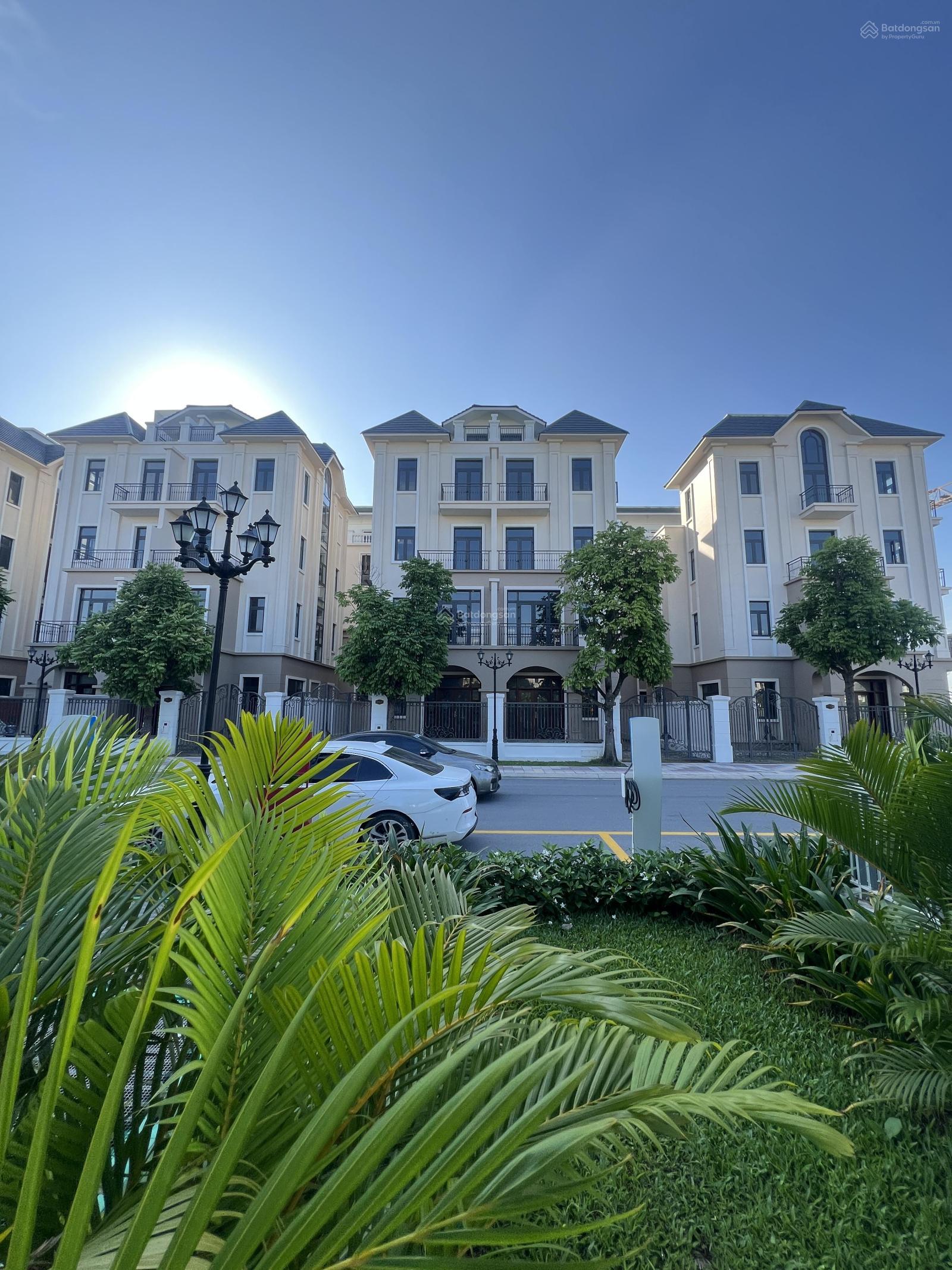 BÁN BIỆT THỰ SONG LẬP VỊNH TÂY 136 M2- VỊ TRÍ CỰC ĐẸP