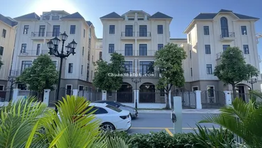 BÁN BIỆT THỰ SONG LẬP VỊNH TÂY 136 M2- VỊ TRÍ CỰC ĐẸP