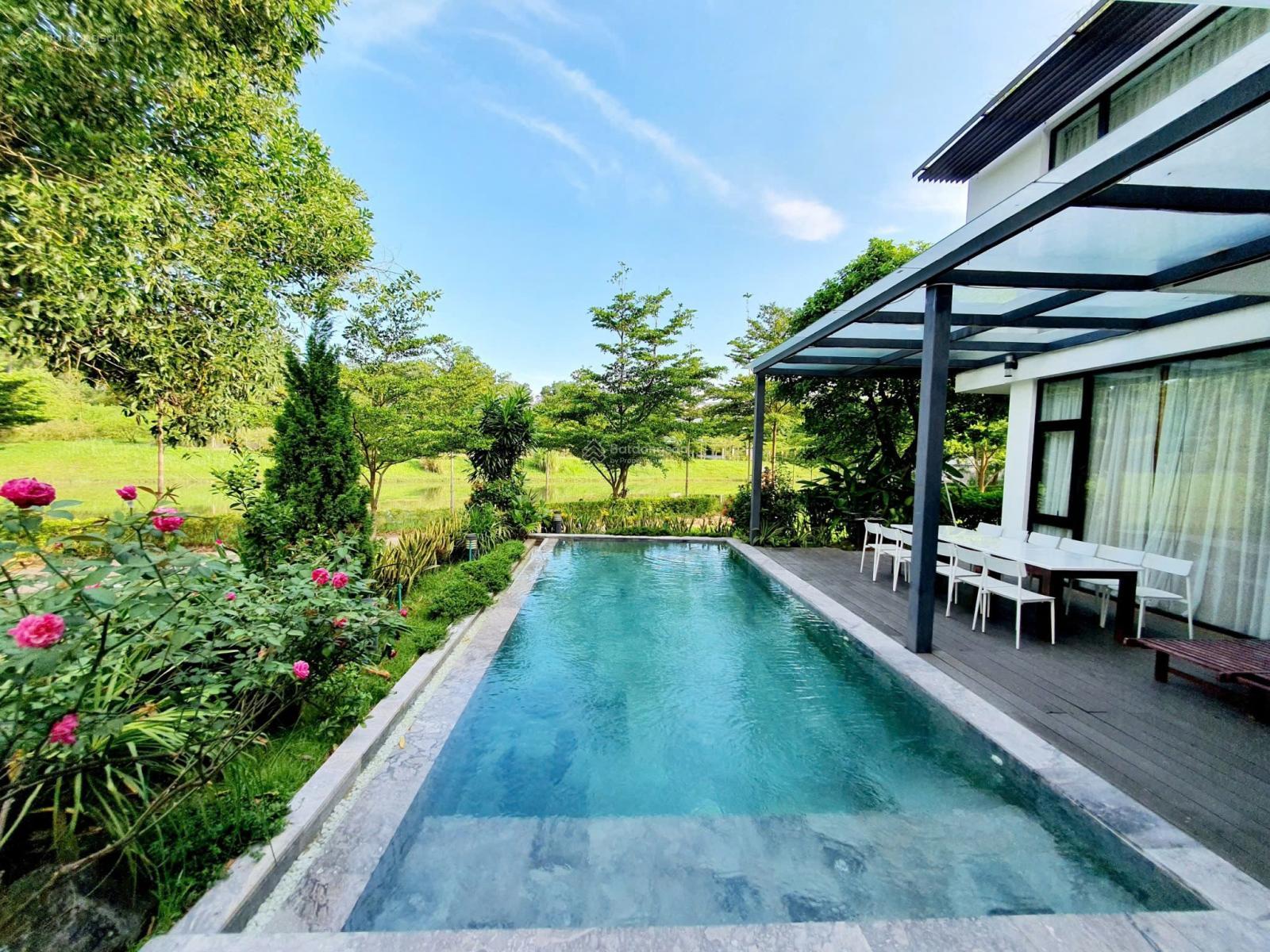 Căn góc siêu hiếm, view mặt hồ, sổ lâu dài, tổng sừ dụng hơn 500m2, 4 ngủ Flamingo Đại Lải Resort