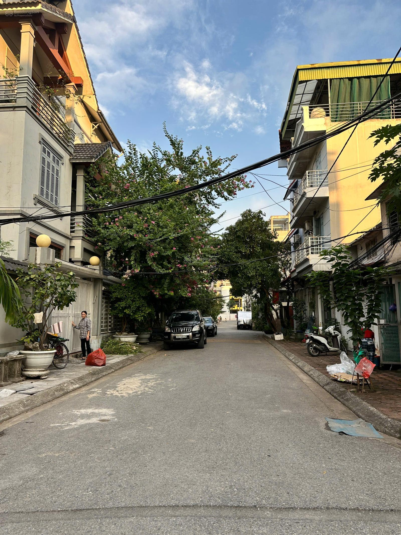 Bán nhà phố Tư Đình, Long Biên 100m x 5T Ô TÔ TRÁNH - KHU PHÂN LÔ Q.ĐỘI sát HimLam - nhỉnh 16 tỷ