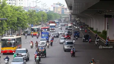 Bán nhà chính chủ mặt phố Phạm Văn Đồng DT 44m2,MT 3.9m,6 tầng,cho thuê 360tr/năm,vỉa hè rộng 11.5m