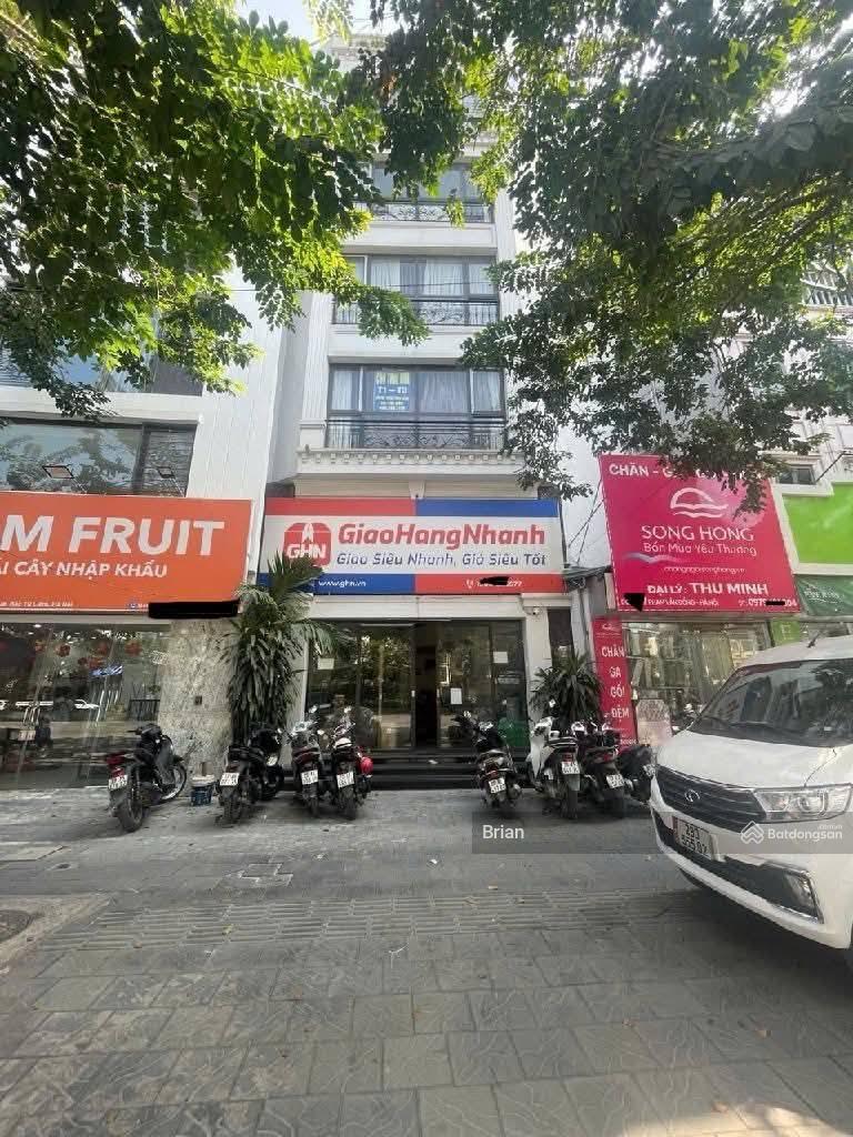 Bán nhà chính chủ mặt phố Phạm Văn Đồng DT 44m2,MT 3.9m,6 tầng,cho thuê 360tr/năm,vỉa hè rộng 11.5m