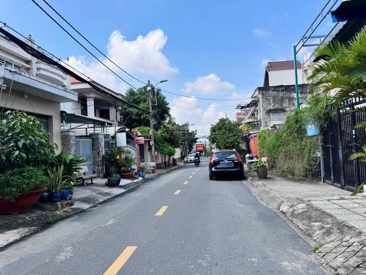 Bán nhà mặt tiền Chợ Tam Hà - Thủ Đức - 129M2 (6.5 x 19) - Đường 10M - Kinh Doanh Cực Đỉnh