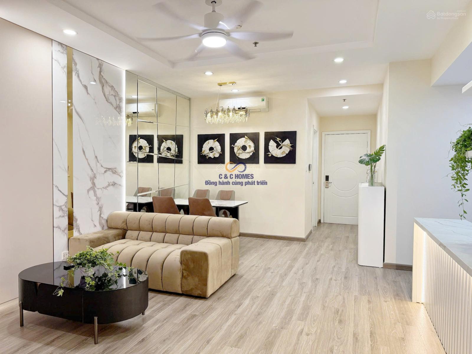 Bán căn hộ Tòa T11 Times City, giá 9 tỷ, 83m2, 2PN, 2WC, đầy đủ nội thất tại Minh Khai, Hà Nội