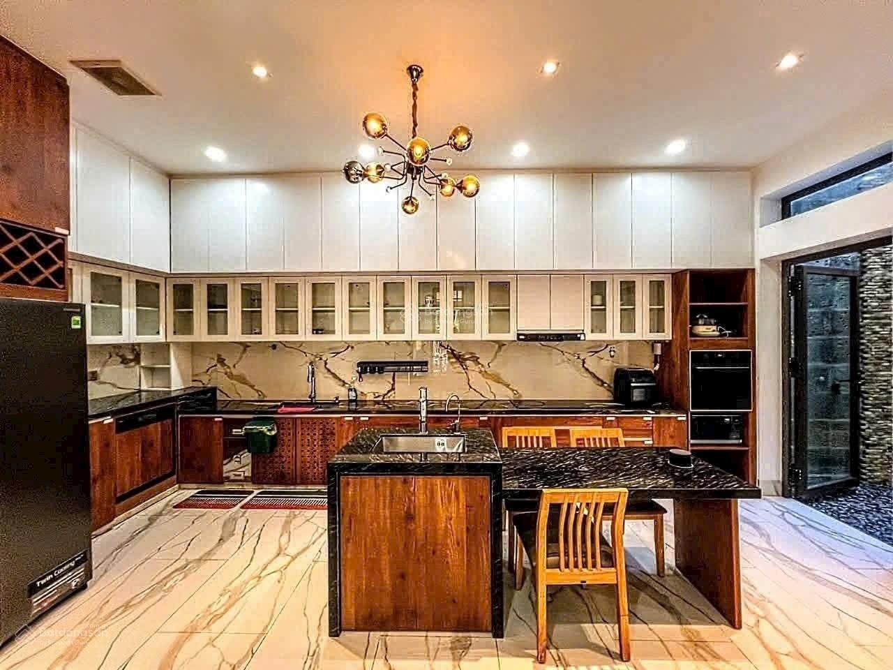 BIỆT THỰ KDC NAM LONG CẦN THƠ ( full nội thất)