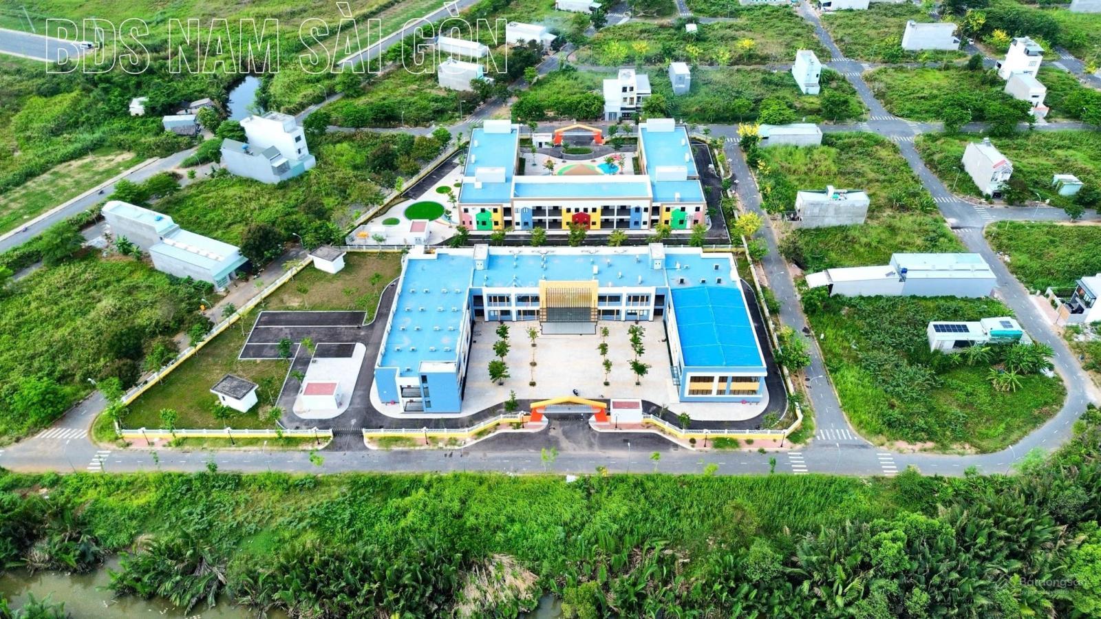 Cần bán nhanh nền đường số 29, 100m2 hạ tầng sạch đẹp, KDC Thái Sơn. Giá 2tỷ150