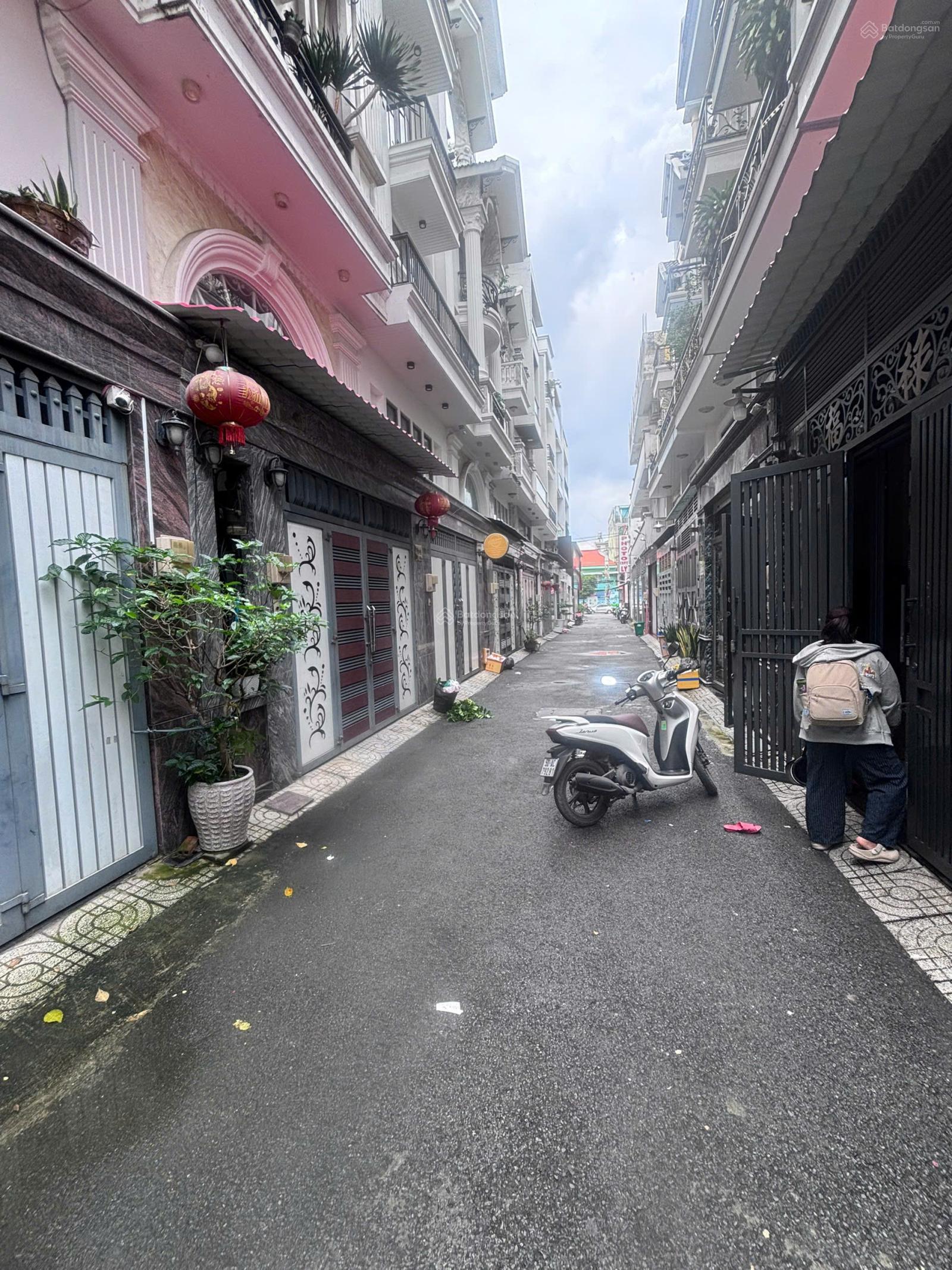 Bán nhà 1/ Thống Nhất P16 Gò Vấp, hẻm xe hơi, DT: 4x10m, có công viên nội khu, 5 tầng giá 9.9 tỷ TL